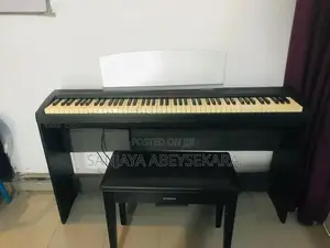 Yamaha P - 85 Digital piano