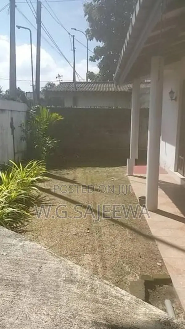 Main Road Facing Commercial House Rent in Ja Ela