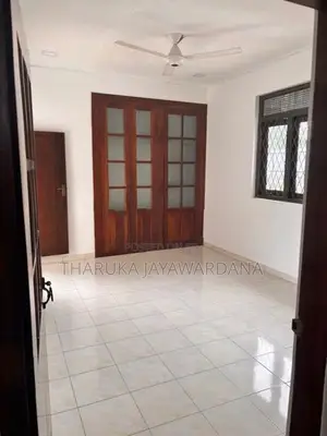 Upstairs House for Rent Mount Lavinia