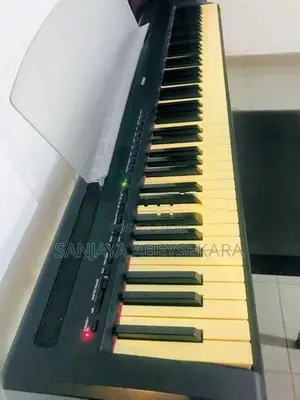Yamaha P - 85 Digital piano