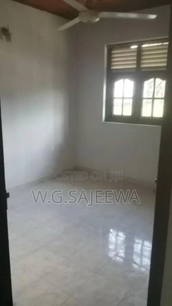 Main Road Facing Commercial House Rent in Ja Ela