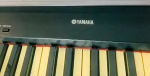 Yamaha P - 85 Digital piano