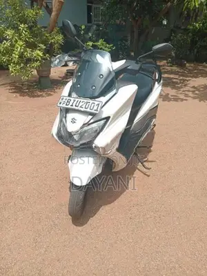 Suzuki Burgman 2020