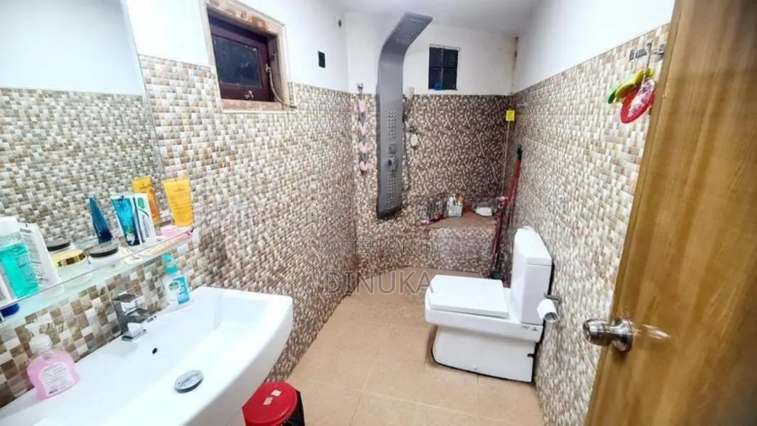 House For Sale - Makola