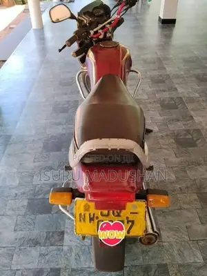 Bajaj Caliber 2005