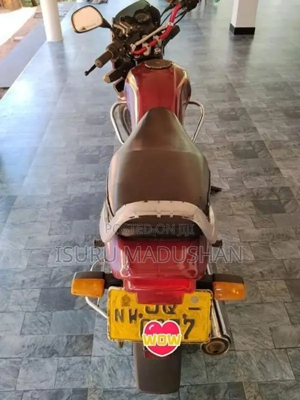 Bajaj Caliber 2005