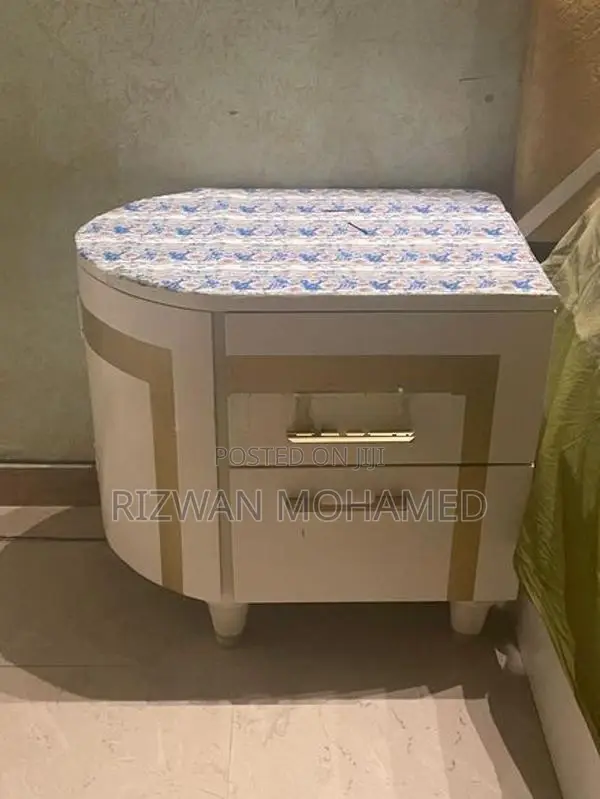 Modern Master Bed with Dressing Table