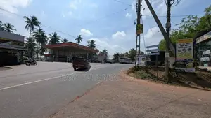 වැලිවේරිය – වටිනා ඉඩමක් විකිණීමට