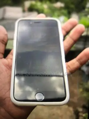 Apple iPhone 7 (Used)