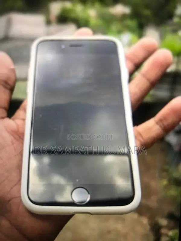 Apple iPhone 7 (Used)