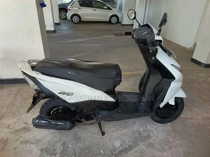 Honda Dio SCV110 2013
