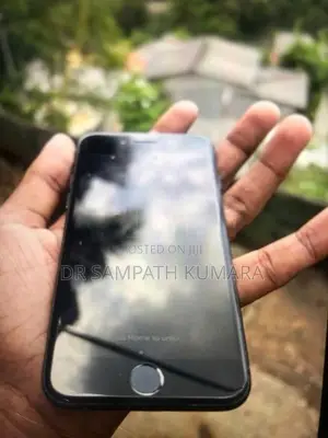 Apple iPhone 7 (Used)