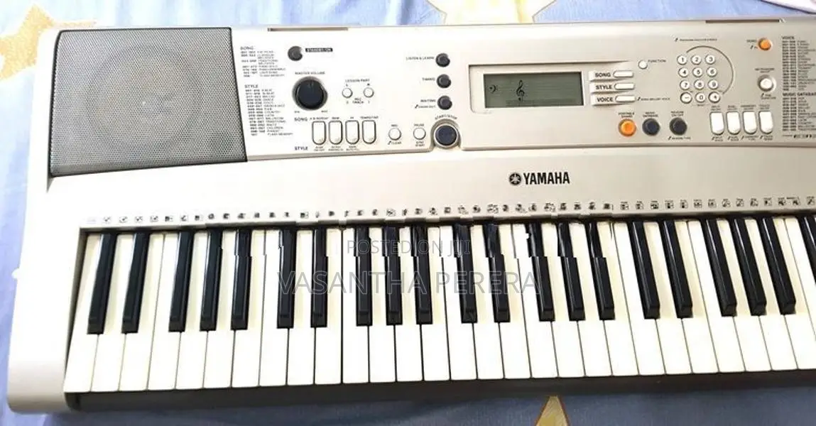 YAMAHA PSR E313 Key Board