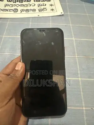 Apple iPhone XR (Used)
