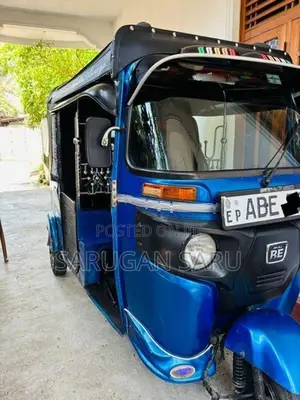 Bajaj RE 2016