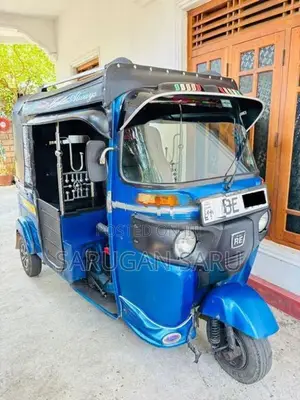 Bajaj RE 2016