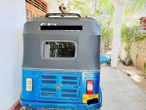 Bajaj RE 2016
