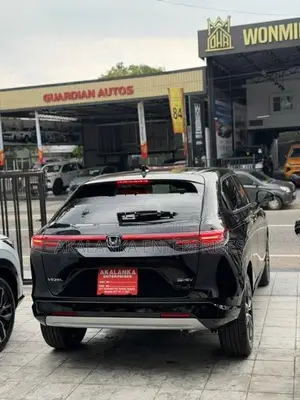 Honda Vezel Z PREMIUM 10 SPEAKER 2025