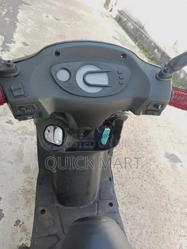 Mahindra Uzo 125 2017