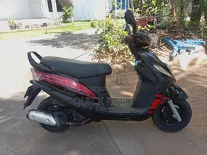 Mahindra Uzo 125 2017