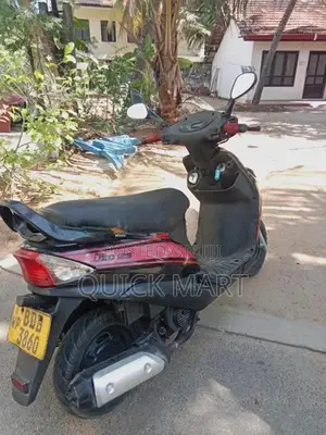 Mahindra Uzo 125 2017