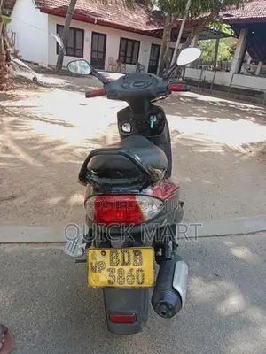 Mahindra Uzo 125 2017