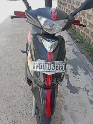 Mahindra Uzo 125 2017