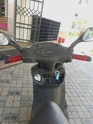 Mahindra Uzo 125 2017