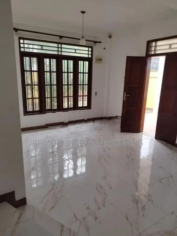 Two Story House for Rent in Waragoda Road, Kelaniya