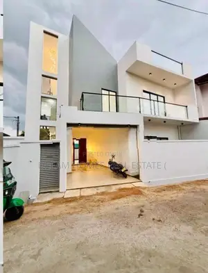 Luxury Family Home for Sale – Near Athurugiriya Junction