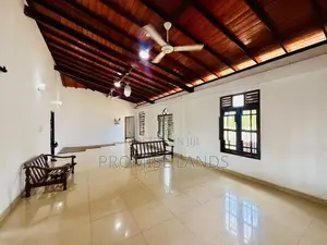 Upstairs House for Rent in Wattala