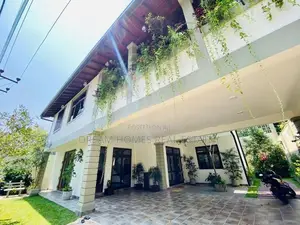 Brand-New Luxury 2-Story House for Sale – Battaramulla
