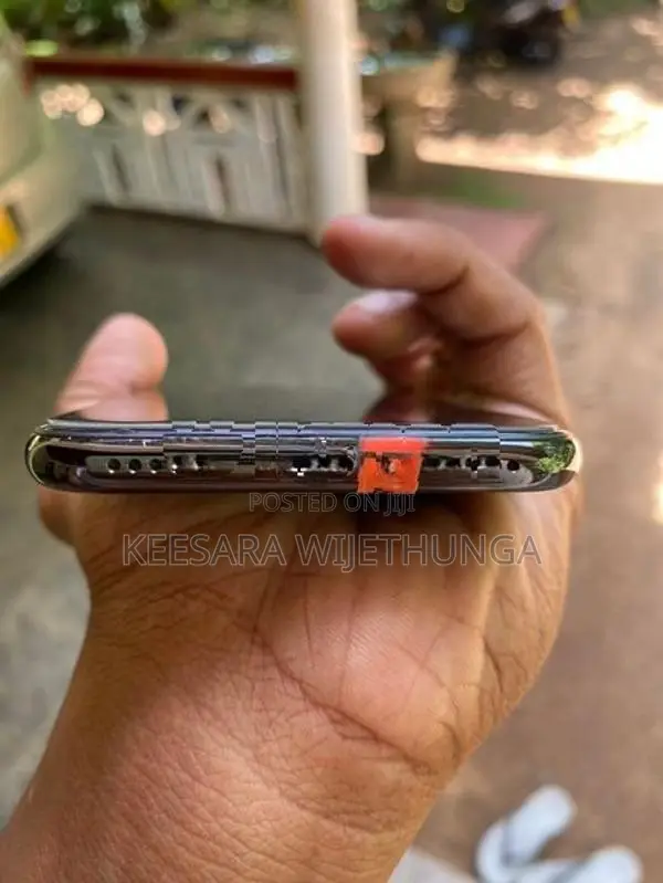Apple iPhone X 256GB (Used)