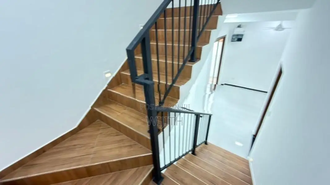 Brand New Three Storey House for Sale in Kottawa Makubura