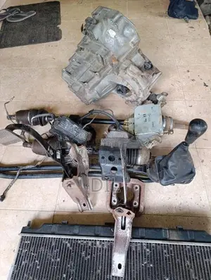 Nissan N16 Part lot