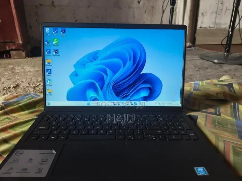 Dell Windows 11 Laptop