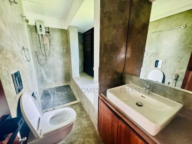 Luxury Living House for Sale near Battaramulla