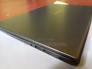 Asus Vivobook Laptop