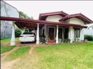 House for Sale in Meegahawatta