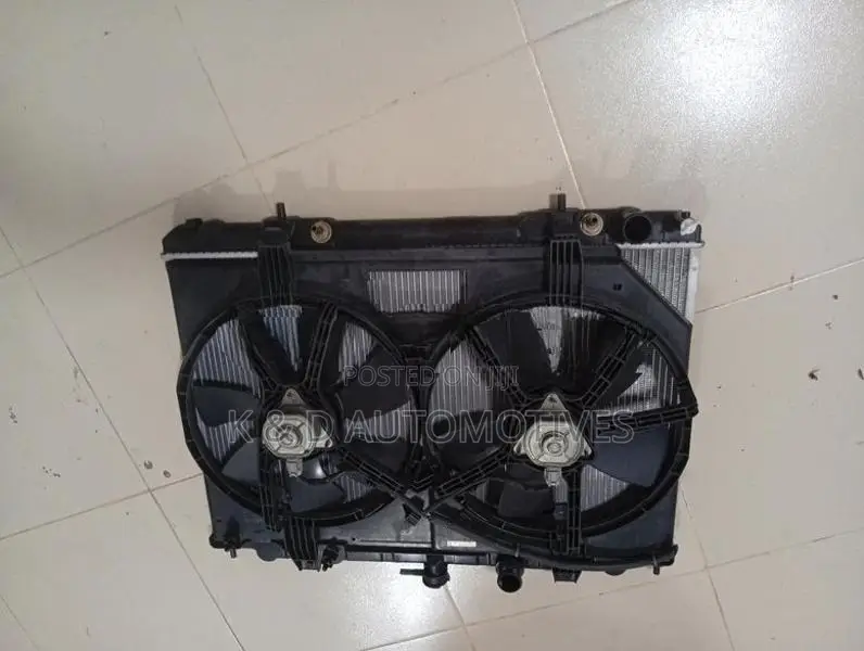 Nissan Xtrail NT30 Radiator with fan