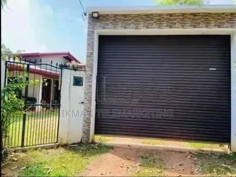 House for Sale in Meegahawatta
