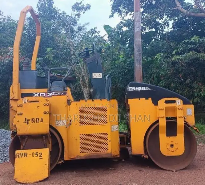 XD 30J Vibratory Roller