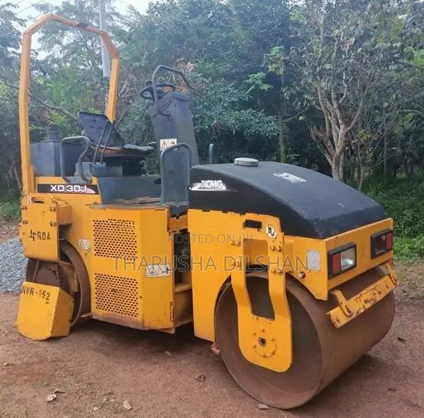 XD 30J Vibratory Roller
