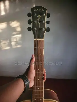 Dame Guitar