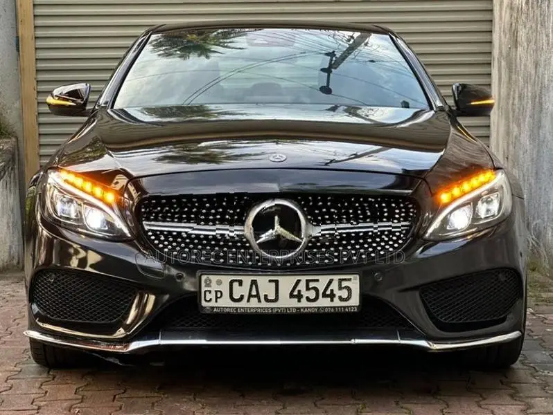 Mercedes Benz C300 AMG PREMIUM PLUS 2015