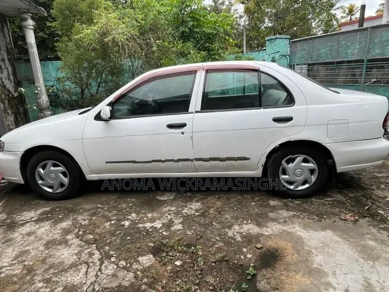 Nissan Pulsar GR - 3 1999
