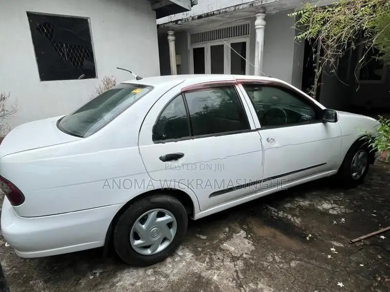 Nissan Pulsar GR - 3 1999