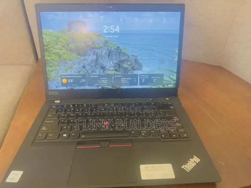 ThinkPad P14s Workstation Laptop (32GB RAM + NVIDIA GPU)