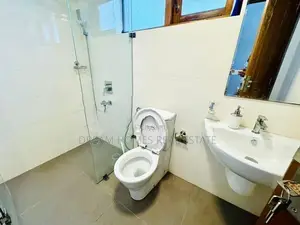 Luxury Family House for Sale Near Pelawatta