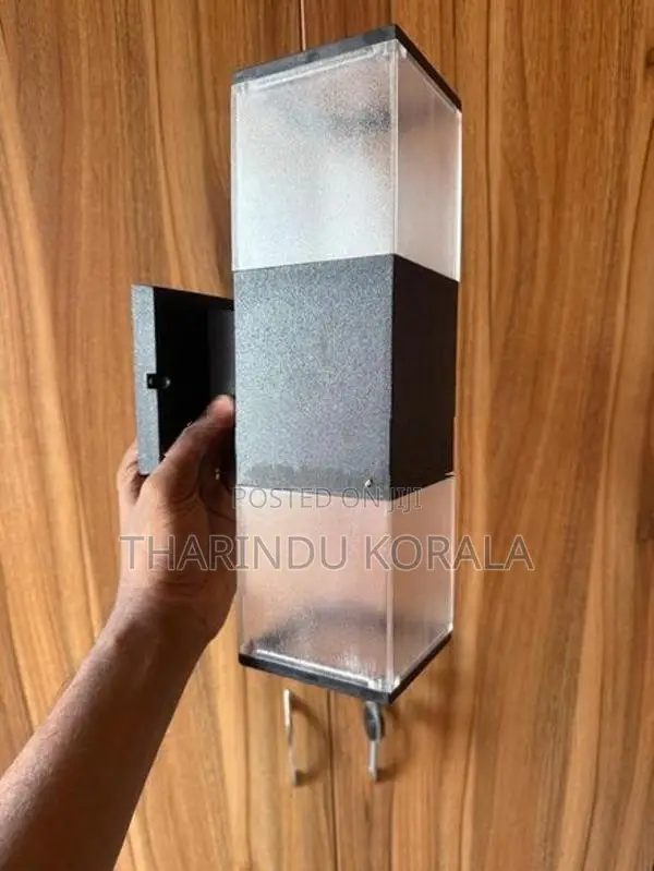 Indoor Wall Lamp With 7W Bulbs